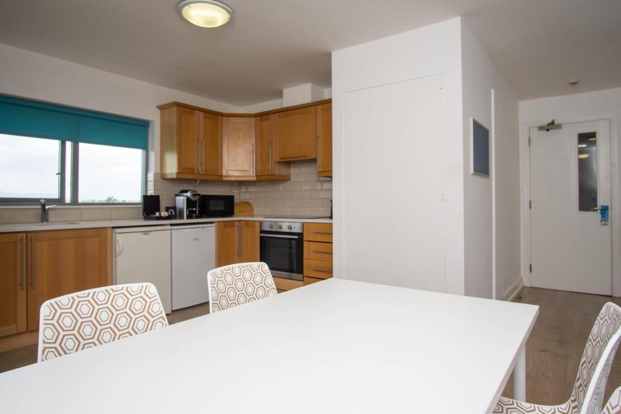 Dromroe Village Of Apartment *